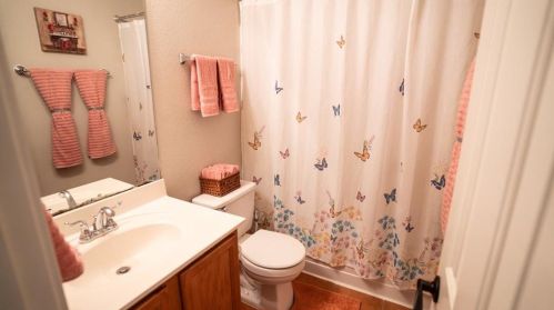 1136 Beechwood Dr, Uhland TX 78640-5718 exterior