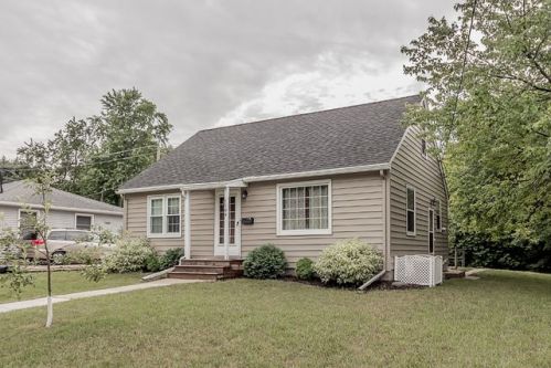 1104 Highland Ave, Mankato, MN 56001-4634