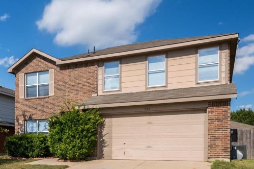 769 Eagle Dr, Fort Worth TX  76131-4898 exterior