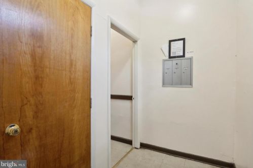 900 5 St, Philadelphia PA 19123-1455 exterior