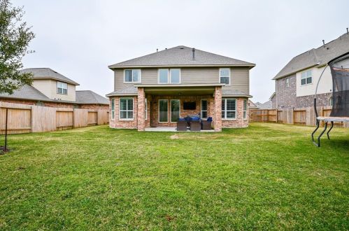 8110 Mesquite Hill Ln, Richmond TX 77469-1922 exterior