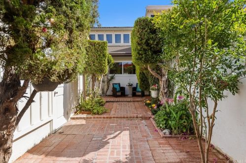 20 Spicewood Way, Irvine CA  92612-2721 exterior