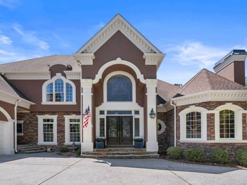 709 Henley Fields Cir, Duluth, GA 30097-5924