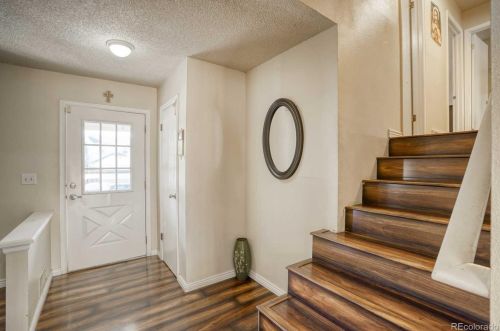 1060 Naples Way, Aurora CO 80017-3170 exterior