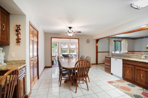 817 Glen Crest Dr, Glendale Heights, IL 60137