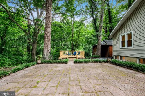 9715 Capitol View Ave, Silver Spring MD 20910-1033 exterior