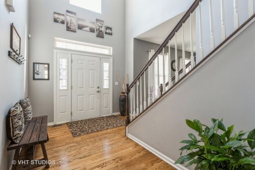 2009 Fairfield Dr, Plainfield, IL 60586-5389