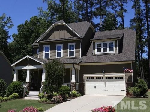 2640 Brighton Bluff Dr, Apex, NC 27539-7978