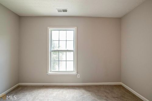 3069 Elmwood Rd, Atlanta GA  30349-8105 exterior