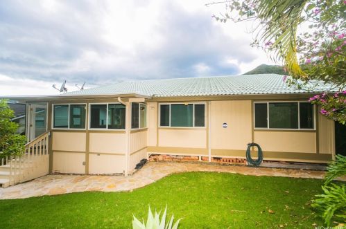 1373 Kaeleku St, Honolulu HI  96825-3003 exterior