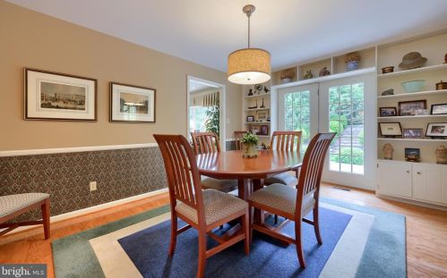 142 Bentley Ln, Lancaster PA  17603-6204 exterior