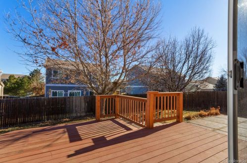 2452 Genoa Way, Aurora CO 80013-6295 exterior