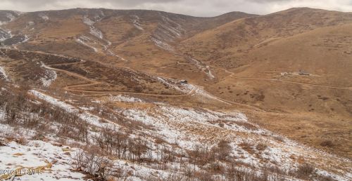 182 Valley View Ave, Hoytsville UT 84017-5533 exterior