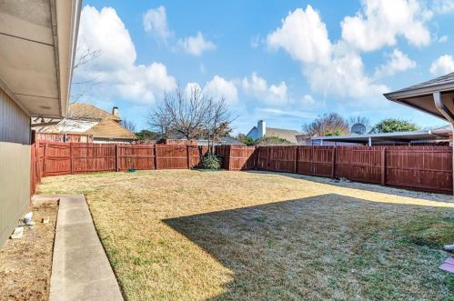 2504 Partridge Pl, Carrollton TX  75006-2009 exterior