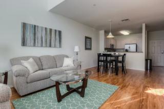 342 Hauser Blvd, Los Angeles CA  90036-5614 exterior