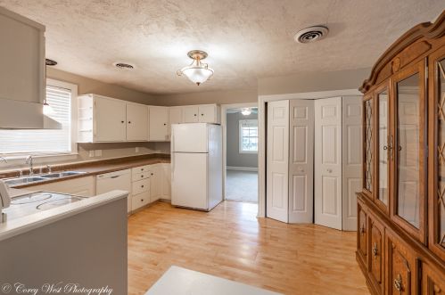 412 Cottage Row, Sycamore IL  60178-2107 exterior