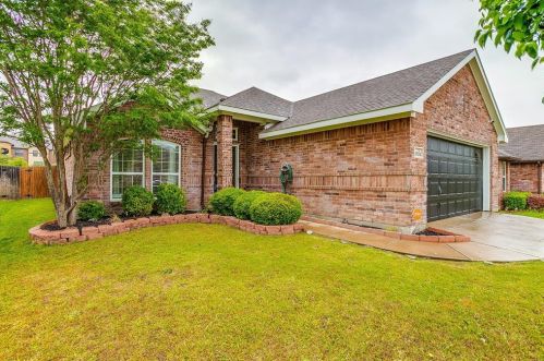 2052 Graham Ranch Rd, Fort Worth, TX 76134-4173