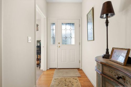 14 Wild Life Trl, Wapping, CT 06074-2079