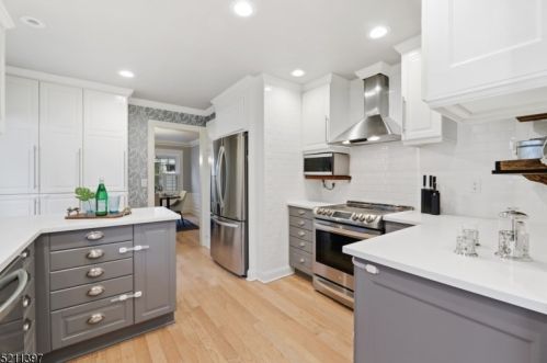 54 Kendal Ave, Maplewood NJ  07040-1143 exterior