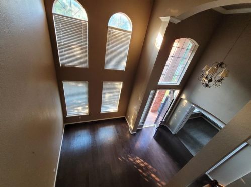 1029 Caddo Dr, Carrollton TX  75010-1139 exterior