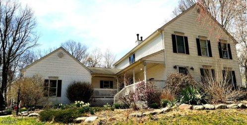 12 Victoria Crossing Rd, Columbia, NJ 07832-2616
