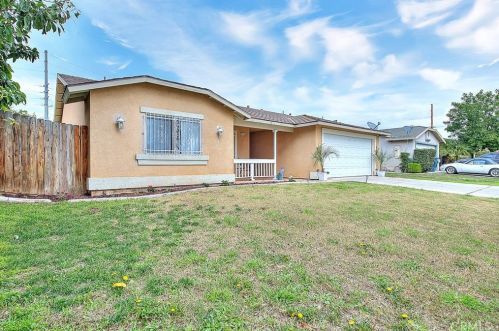 8735 Fairport Ct, Riverside, CA 92503-4017