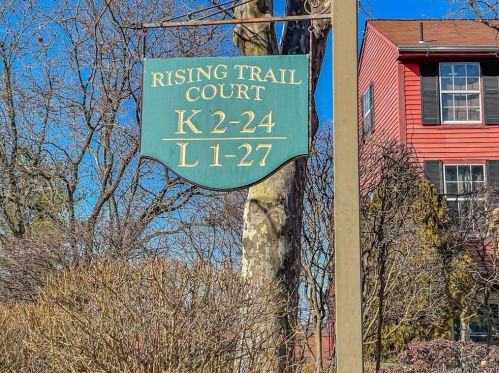 20 Rising Trail Ct, Middletown CT  06457-1676 exterior