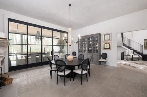 3994 Emma Ln, Atlanta GA  30342-3835 exterior