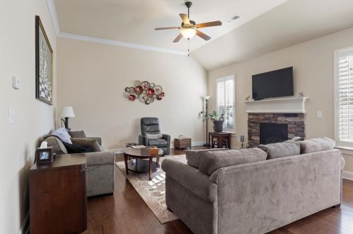 2610 Dayview Ln, Atlanta, GA 30331-9513