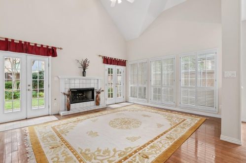 3781 Lakeway Ct, Addison TX 75001-7945 exterior