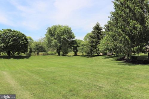 1954 Pickering Trl, Lancaster PA exterior