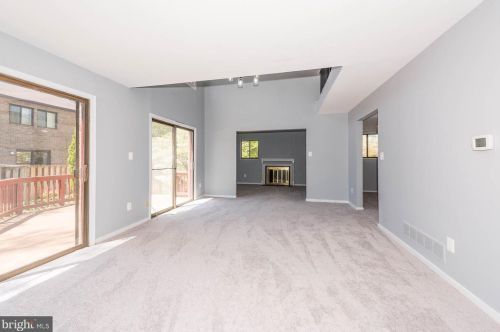 5612 Thicket Ln, Columbia MD  21044-2527 exterior