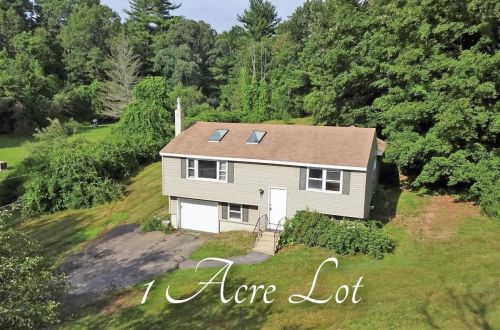 109 Fordway St, Derry, NH 03038