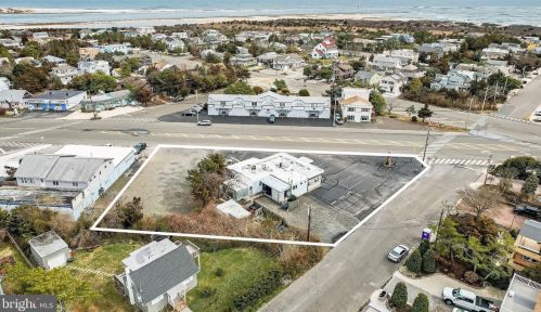 704 Broadway, Barnegat Light, NJ 08006-1613