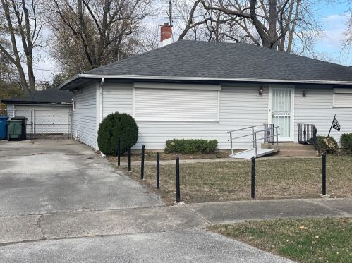 117 157th Pl, Dixmoor, IL