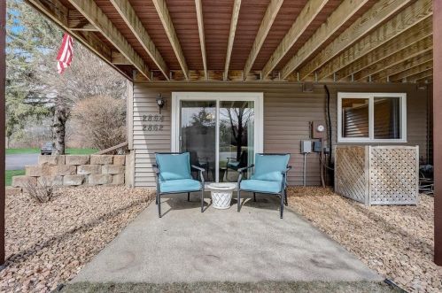 2862 Castleford Ct, Saint Paul MN  55125-3416 exterior