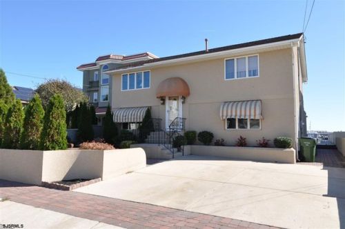 18 Sunset Blvd, Atlantic City, NJ 08403-1182