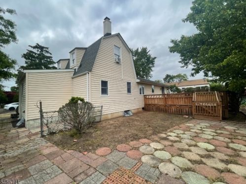 41 Justice St, Piscataway NJ  08854-5425 exterior