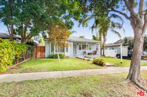 6600 De Celis Pl, Van Nuys, CA 91406-5710