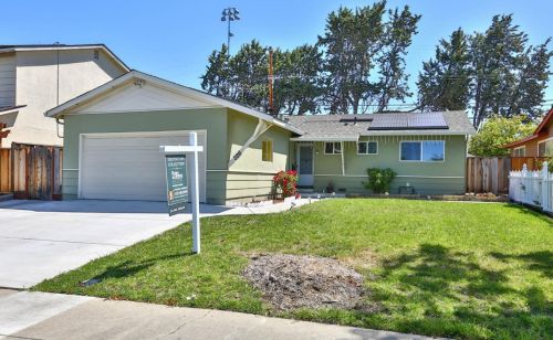 226 Park Victoria Dr, Milpitas, CA 95035-4615