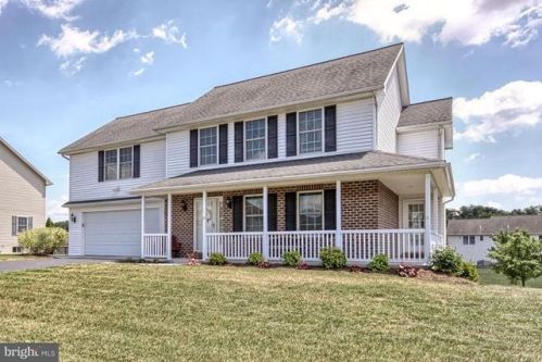 61 Meade Dr, Carlisle, PA 17013-8124