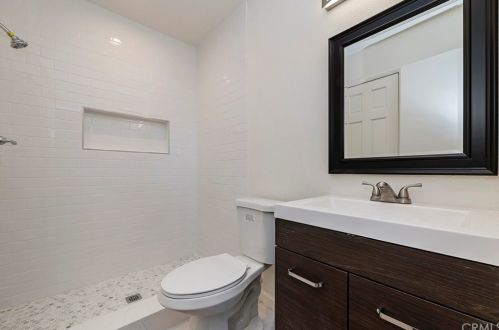 9850 Mcnicholl Dr, Riverside CA  92503-5521 exterior