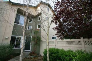 2102 Sand Dollar Dr, Richmond, CA 94804-7483