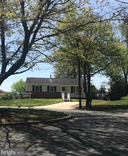 13400 Canyon Ct, Silver Spring, MD 20904-1401