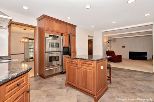 950 King Richards Ct, Bannockburn IL  60015-2627 exterior