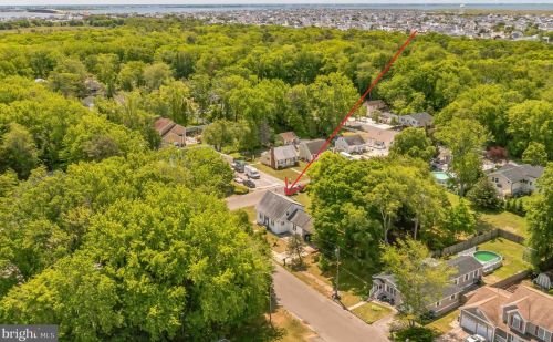 777 Delaware Ave, Cedar Bonnet Island, NJ 08050-3409