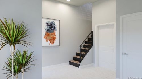 2350 Tremont Pl, Denver CO  80205-3135 exterior