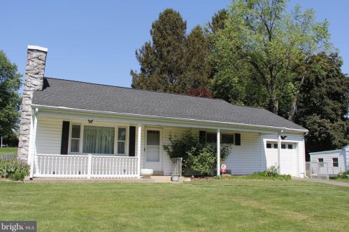 186 Conestoga Blvd, Lancaster, PA 17602-3856