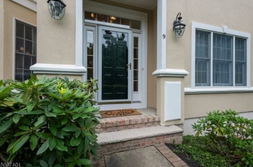 9 Southern Hills Dr, Montgomery, NJ 08558-2355