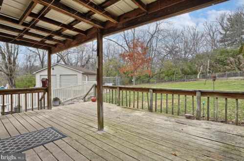 606 Spg Gdn St, Carlisle PA  17013-2526 exterior